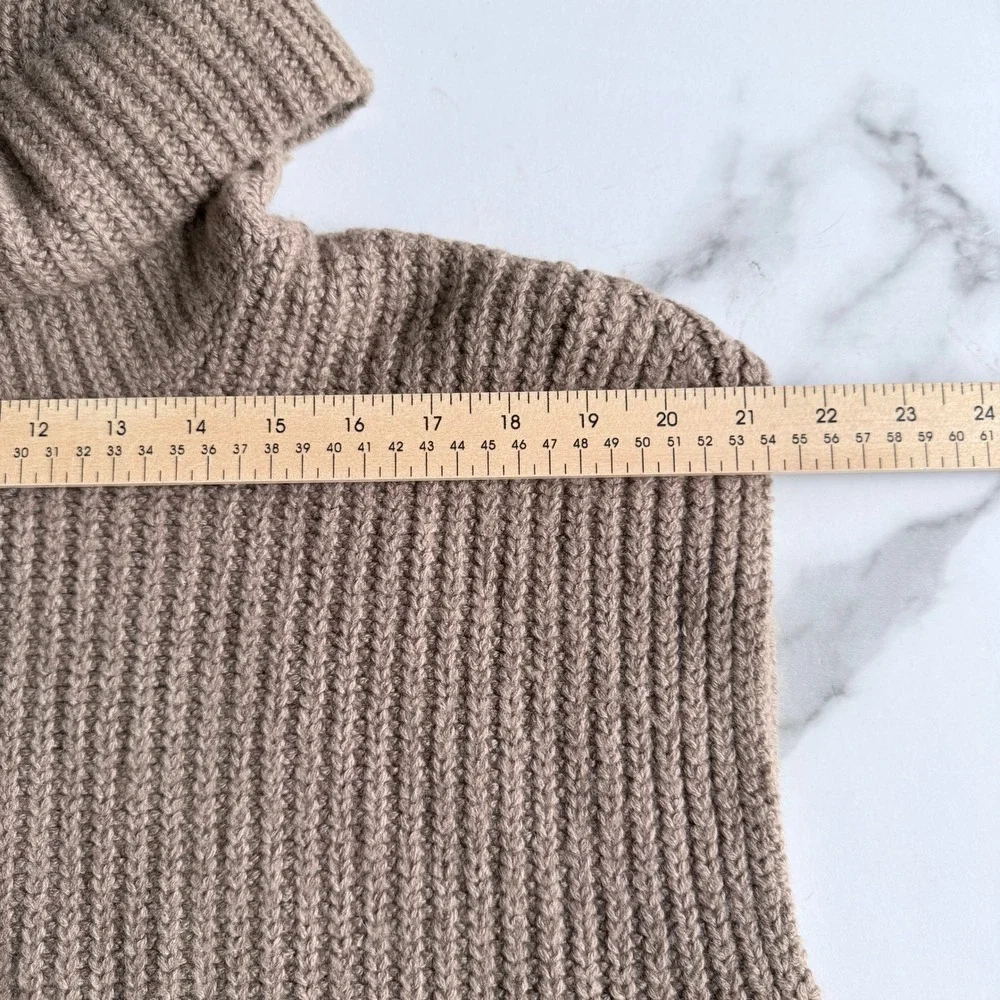 Splendid‎ x Cella Jane Blog Taupe Ribbed Knit Turtleneck Sleeveless Sweater Vest